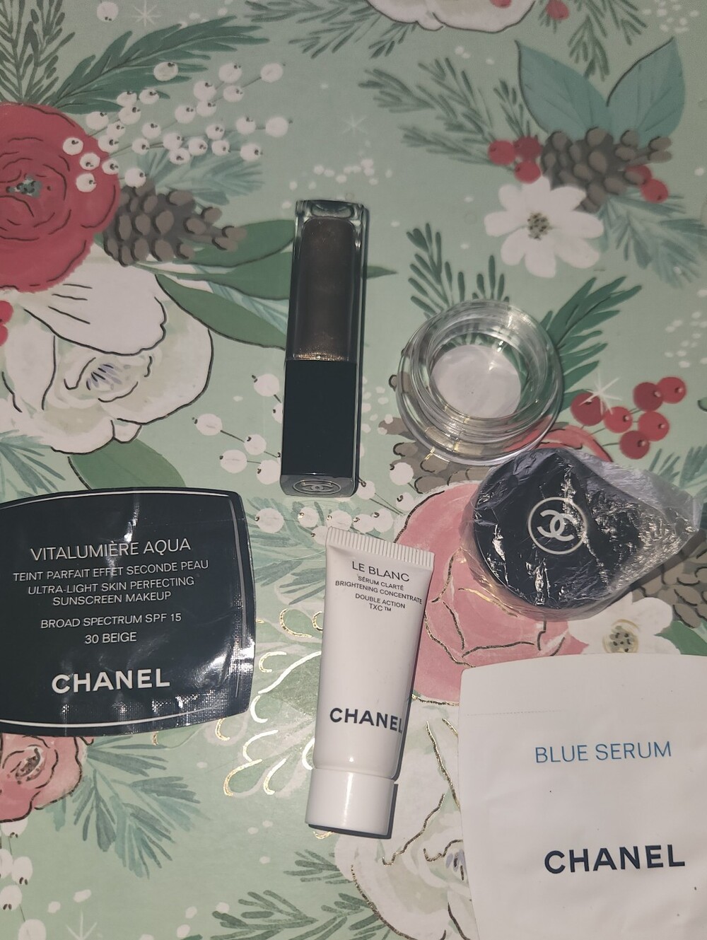 Authentic Chanel Bundle Lot Makeup Skincare - Picture 8 of 10